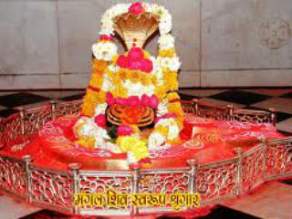 Devotees at Mangalnath Temple, Ujjain